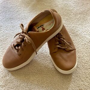 Olukai Pehuea Li Ili Brown Leather Sneakers - Sz 9M